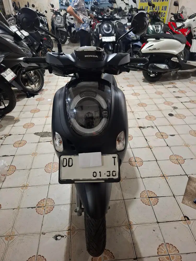 Honda Scoopy 110cc 2024 hitam pemakaian 2025