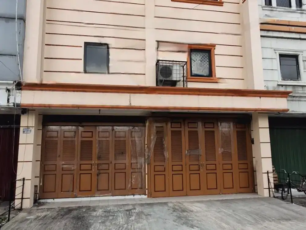 Di jual dan di sewakan 2 ruko di daerah cimanggis  depok ,pinggir jalan besar