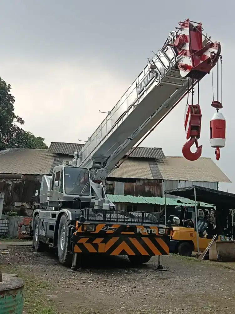 Raughterain crane kato Ss500 tahun 2010