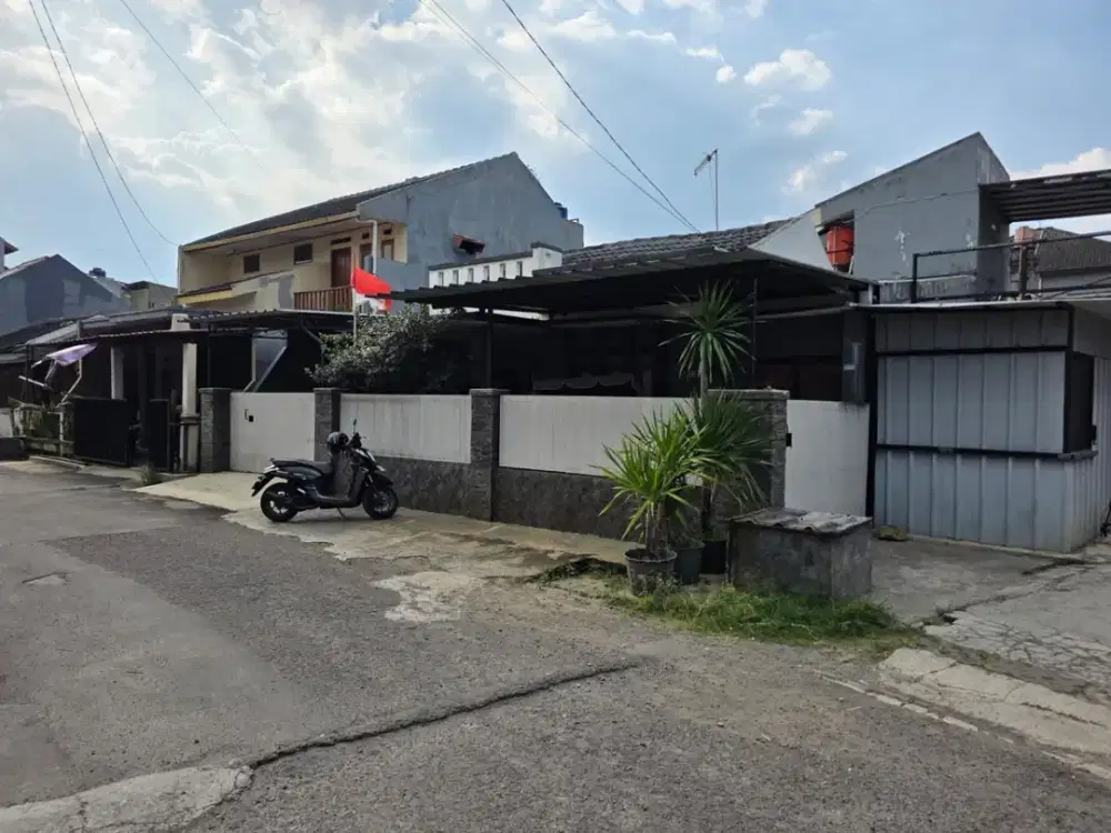 Rumah LELANG SHM 1 lantai nyaman siap huni di Jl.Komplek Meteor Barat