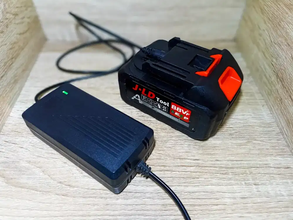 Baterai Batre BOR IMPACT GERINDA J-LD JLD 88VF + Charger | Original