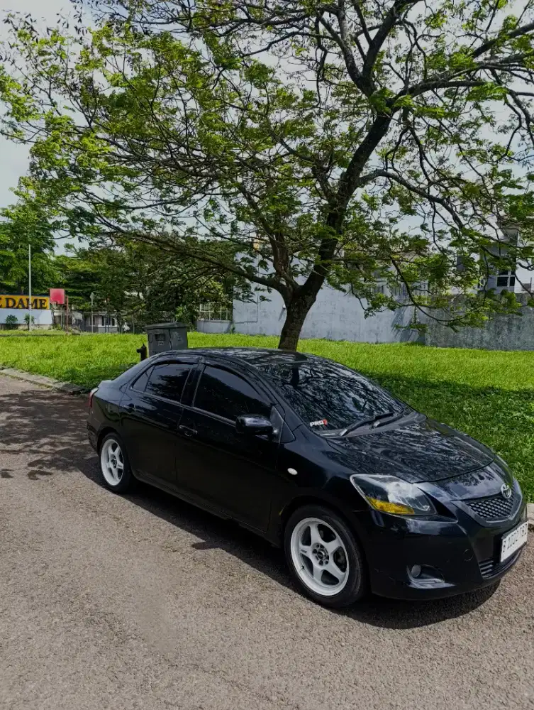 Toyota Limo 2012 Bensin