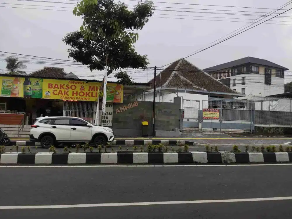 RUMAH POROS JALAN RAYA PANGLIMA SUDIRMAN KOTA BATU