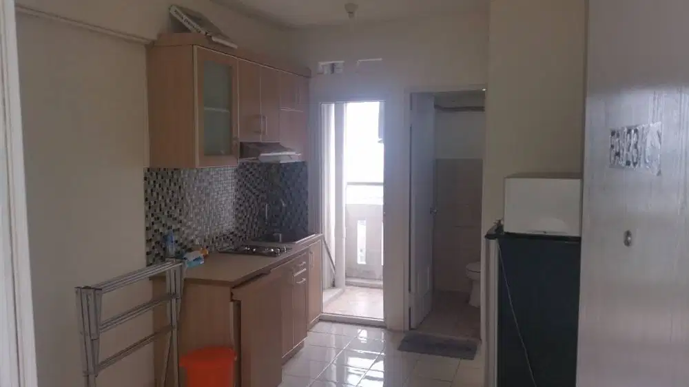 APARTEMEN GREEN PRAMUKA 2 KAMAR SEMI FURNISH TOWER FAGGIO TAHUNAN