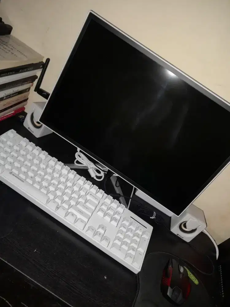 Komputer All in one 19i3-2330/Ram 8/128G