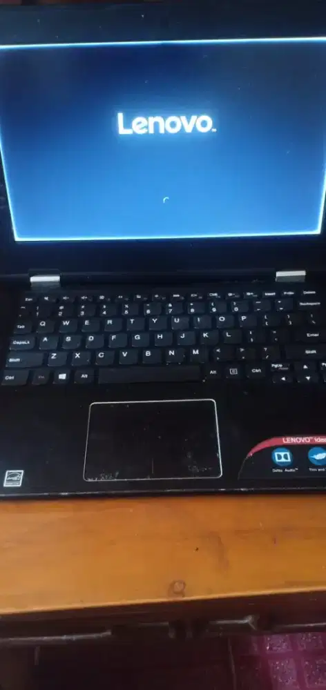 Lenovo Ideapad 300s layar 11.6 inci