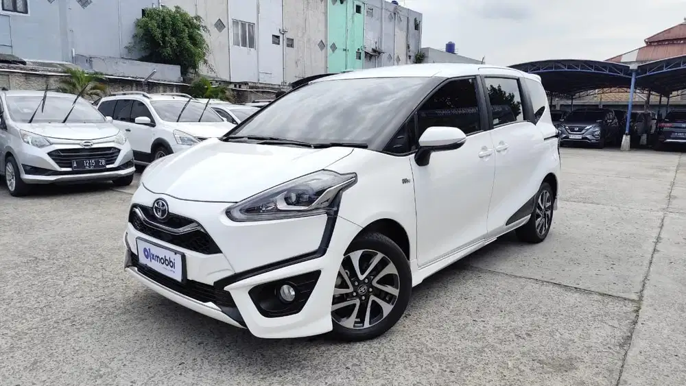 Pajak Panjang - Toyota Sienta 1.5 Q Bensin-AT 2020