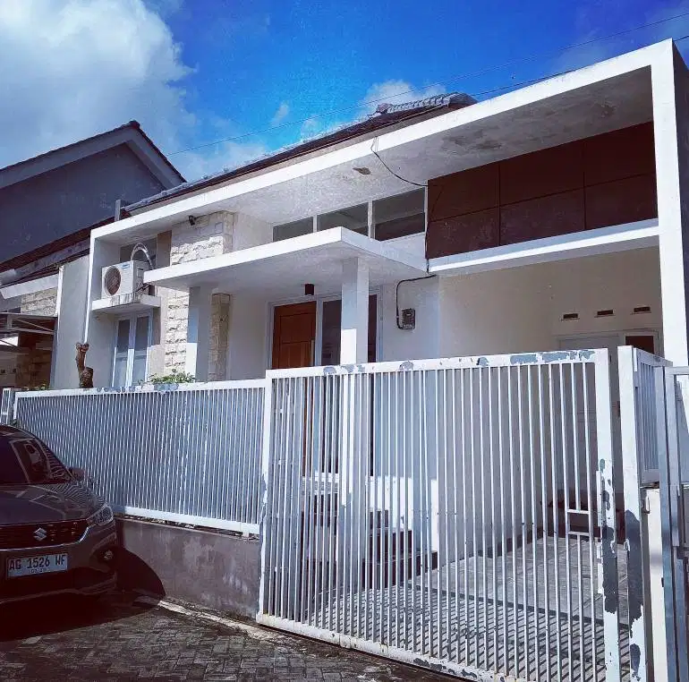 Dijual murah Cepat rumah+perabot  dekat SimpangLima Gumul