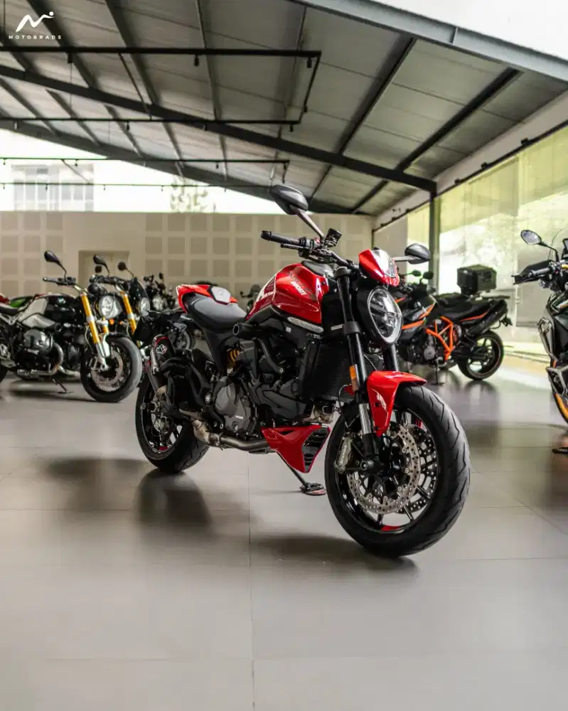 Ducati Monster 937 Ducati Red 2022 Low odo