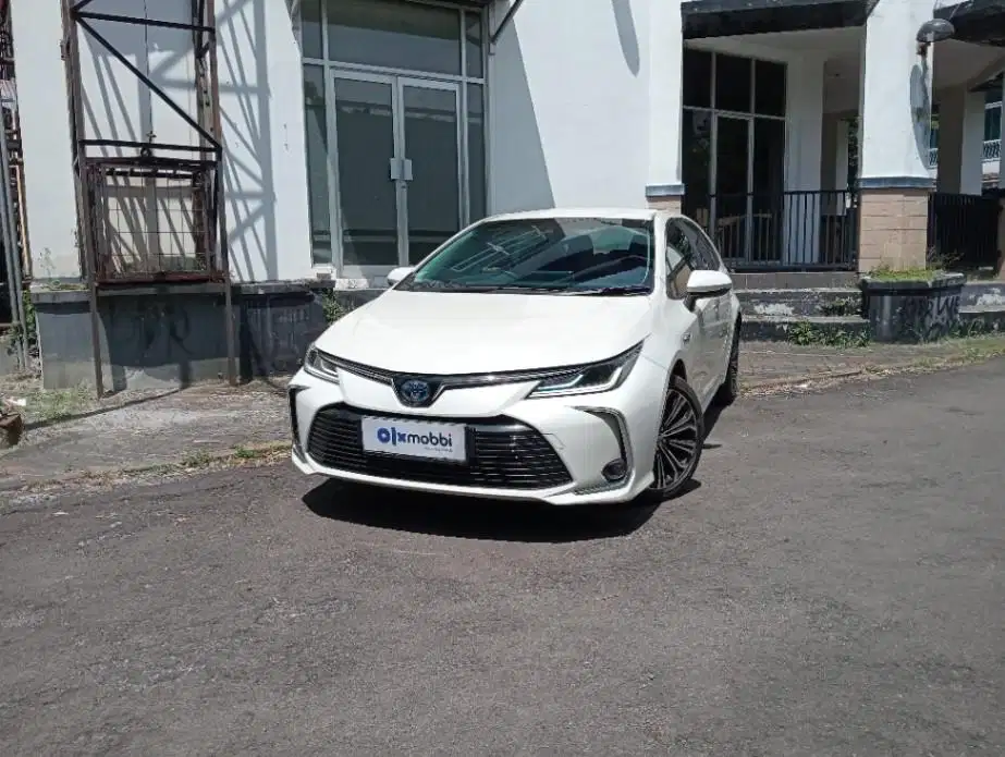 KM Rendah - TOYOTA COROLLA ALTIS 1.8 HYBIRD A/T 2020 PUTIH