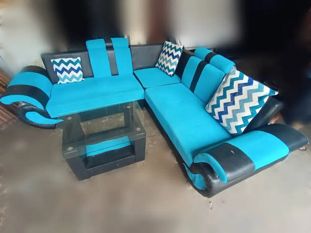 Sofa Sudut +meja kaca+3 bantal