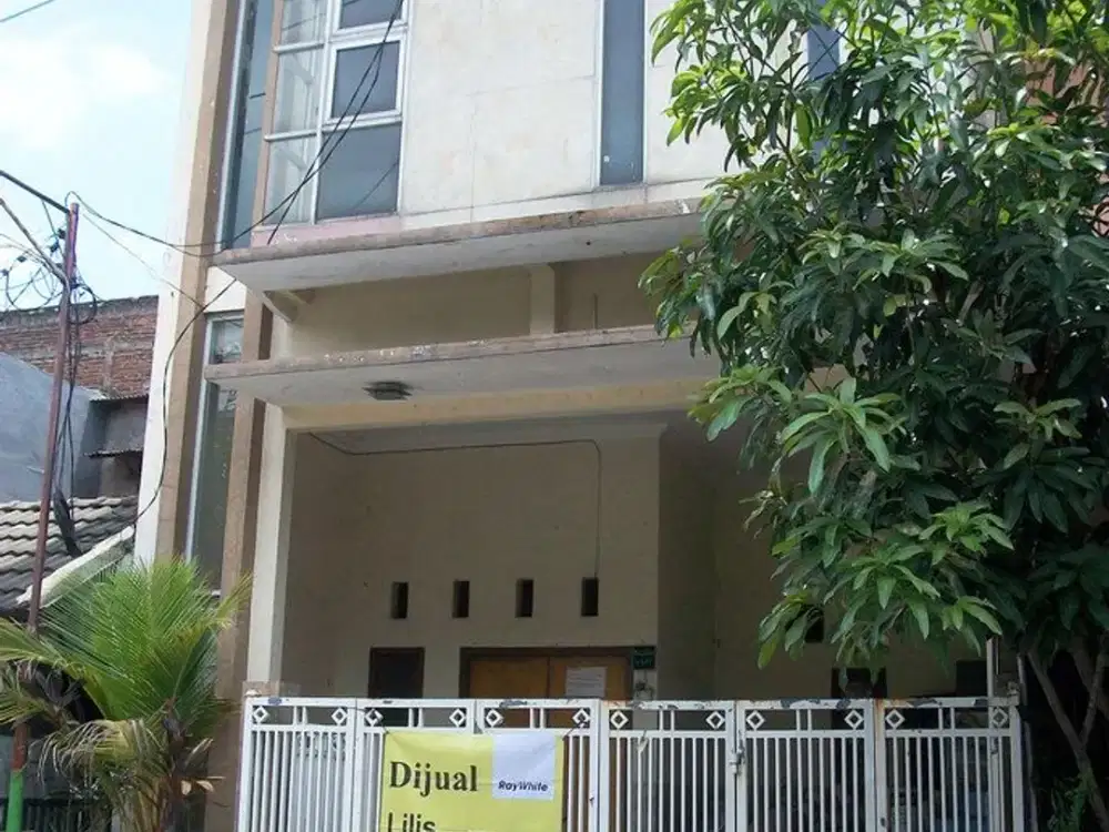 Rumah di Cendrawasih, Sidoarjo