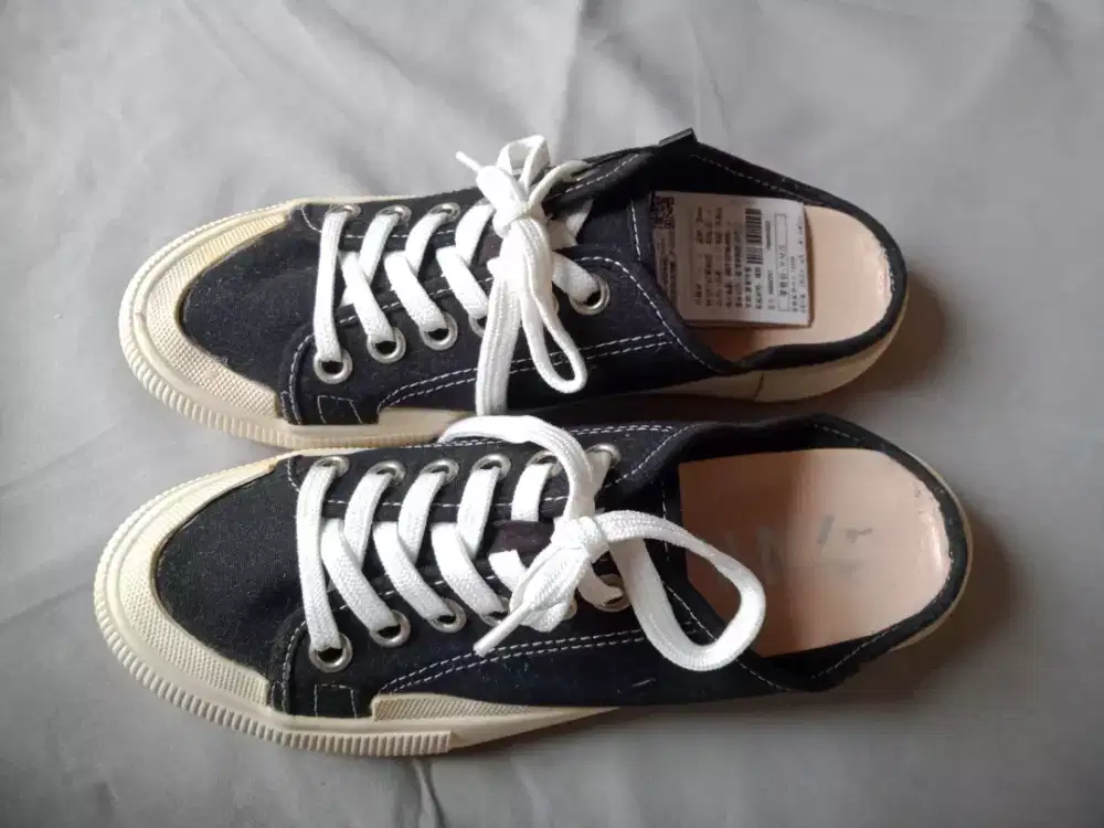 SEPATU SNEAKERS WANITA ZARA ORIGINAL