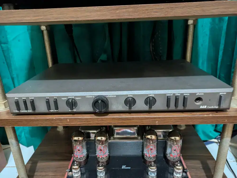 A&R cambridge preamp C200