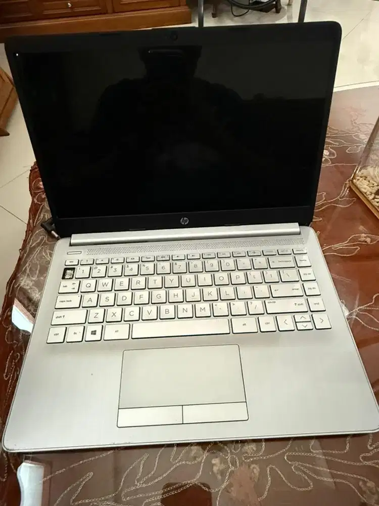 Laptop HP 14s-cf2