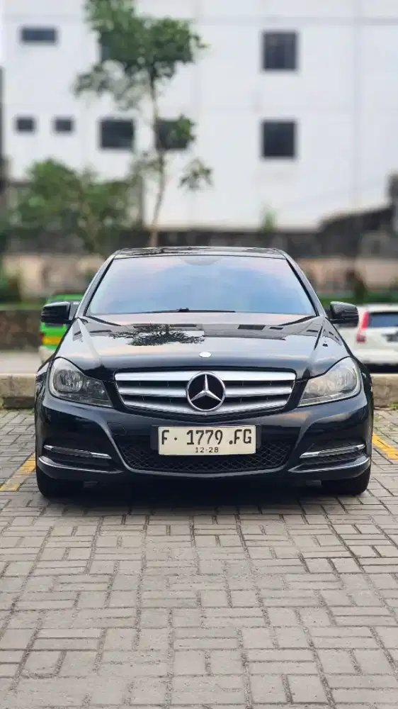 Mercedes benz c 200 w 204 Siap Pakai