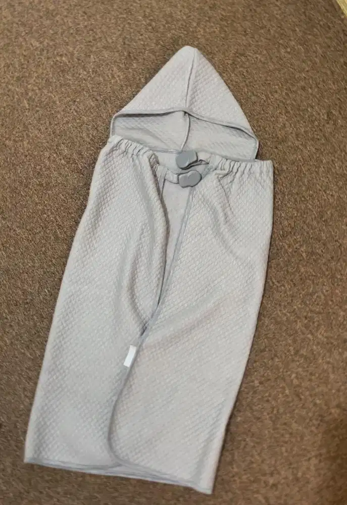 selimut topi bayi dan apron penutup menyusui