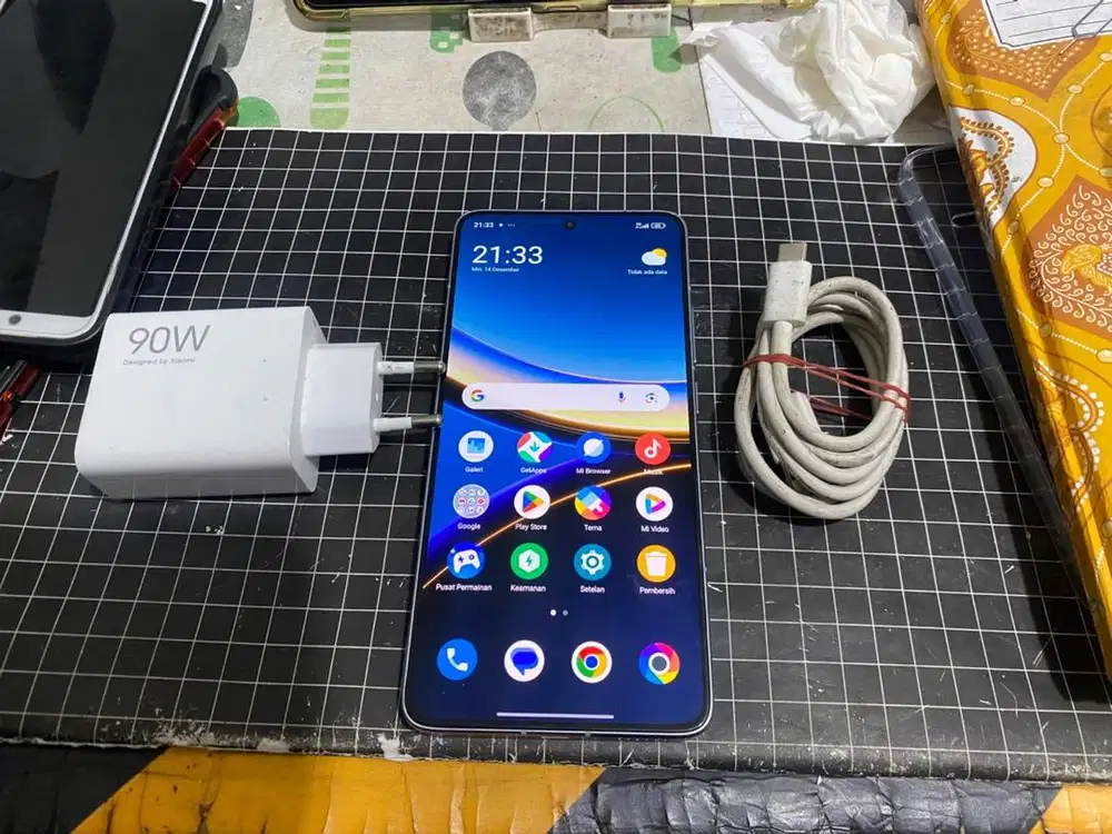 poco f7 pro 12/512gb