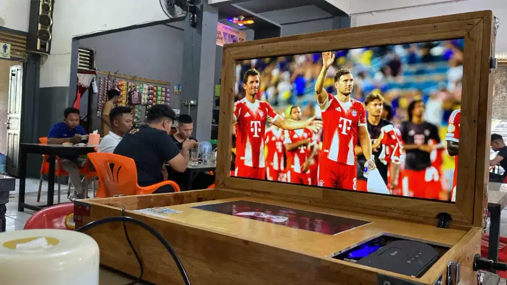 Play box pes 4 warma putih