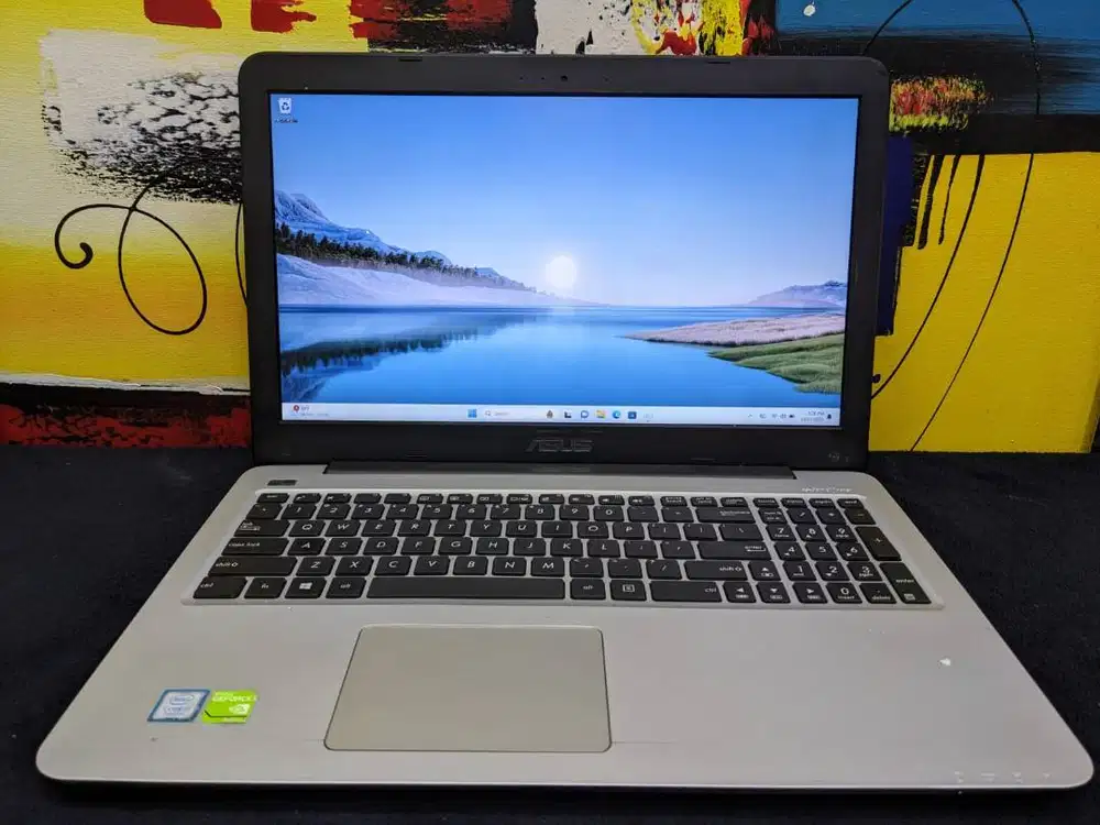 Laptop Asus X556U Core i5 Gen 7 8/256 Nvidia 940MX Siap Pakai