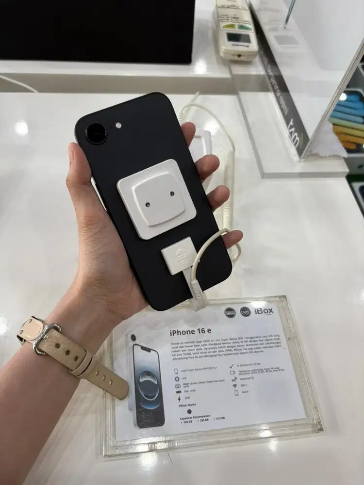 Promo hp iphone 16 e bunga 0% free 2x cicilan