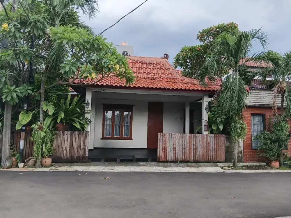 Mewah, Nyaman, Strategis – Rumah di Tangerang Selatan
