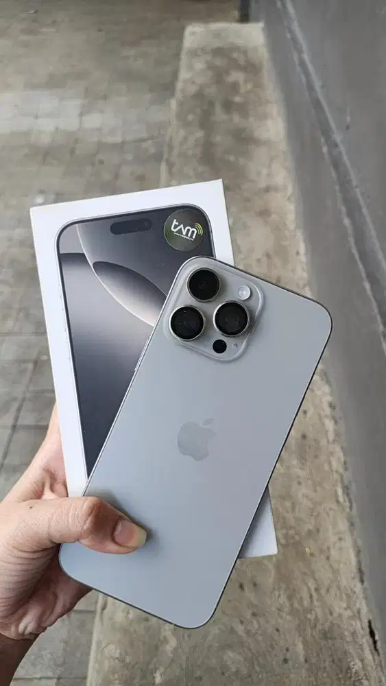 iPhone 16 Pro Max Like New