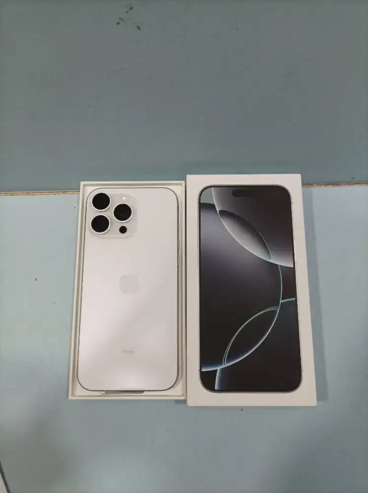 iPhone 16 pro max 1TB. Ibox