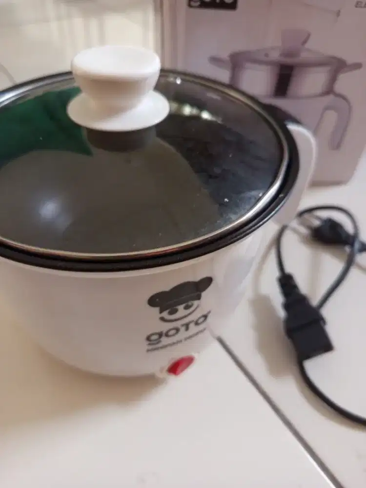 Panci serbaguna listrik GOTO