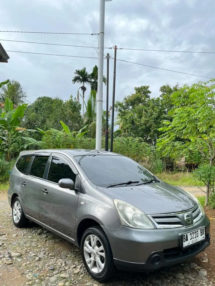 Grand livina SV 1.5 manual tahun 2012 original pajak hidup