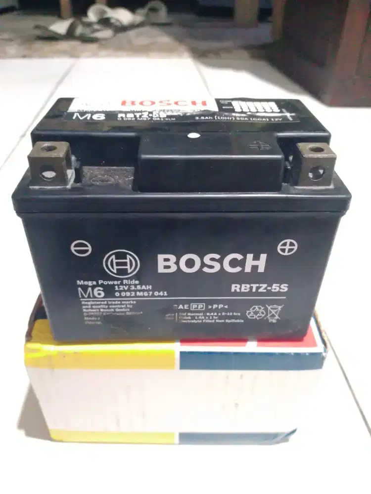 Aki kering merk Bosch copotan