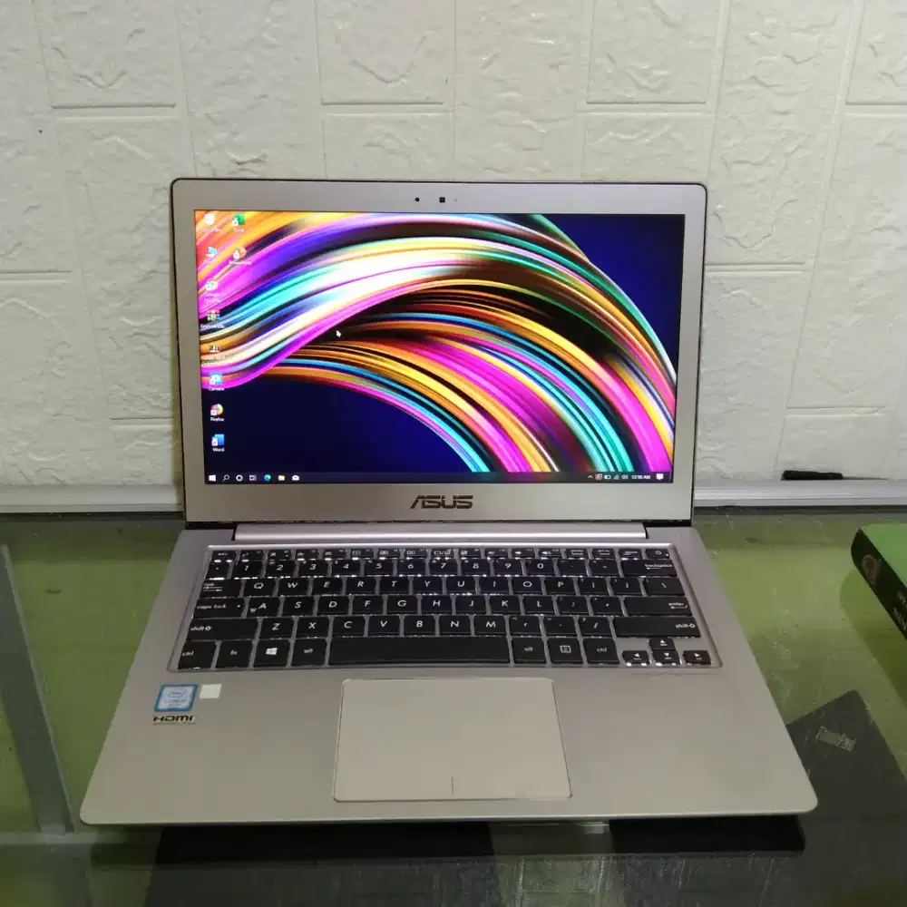 Laptop Asus zenbok core i5 ram 8gb sdd M2 256gb layar fhd body slim