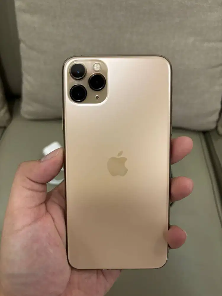iPhone 11 Pro Max 256GB Gold – Premium Look & Powerful Performa