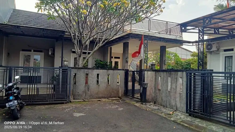 Dijual Rumah 2 Unit dalam 1 Tanah - Kondisi Terawat Siap Huni