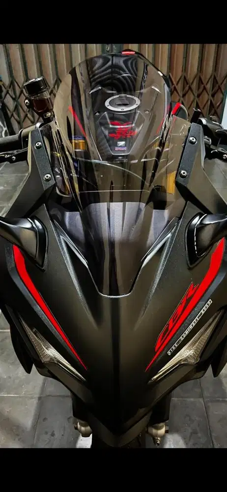 Honda CBR 150 Tahun 2022 Warna Hitam Doff Istimewa