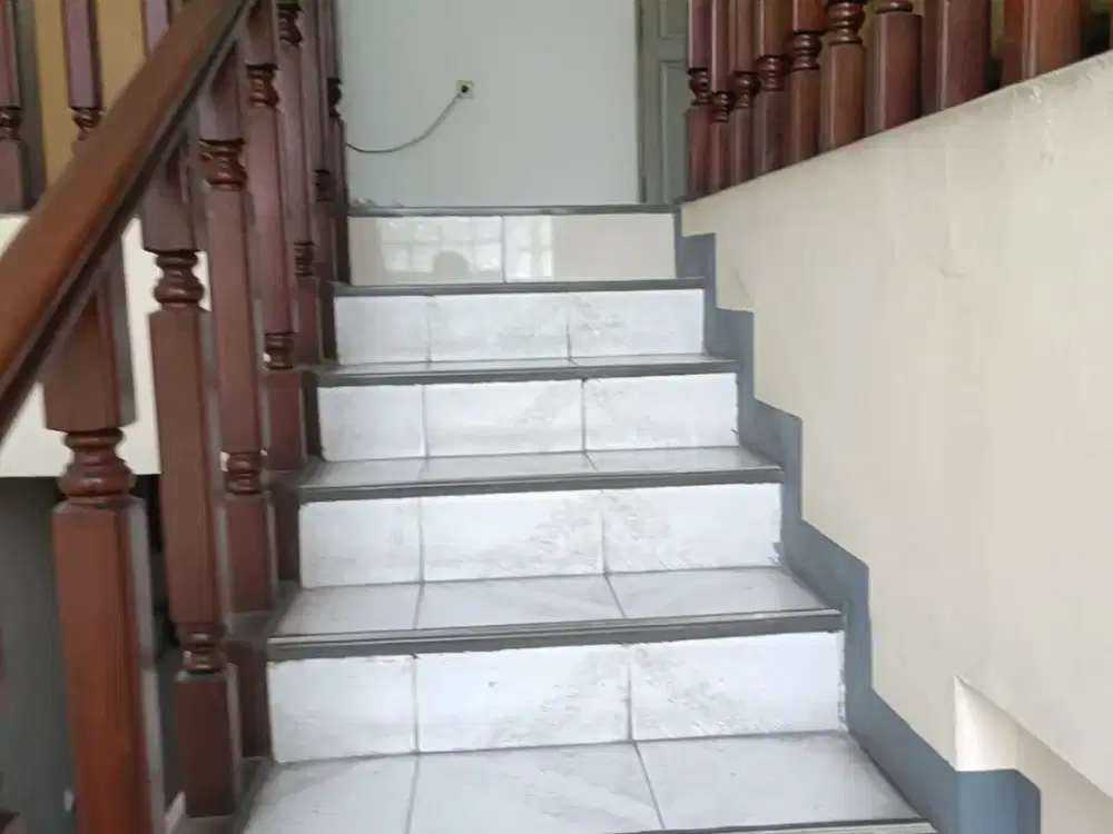 Dijual Rumah di Taman Ratu Indah Semi Furnished