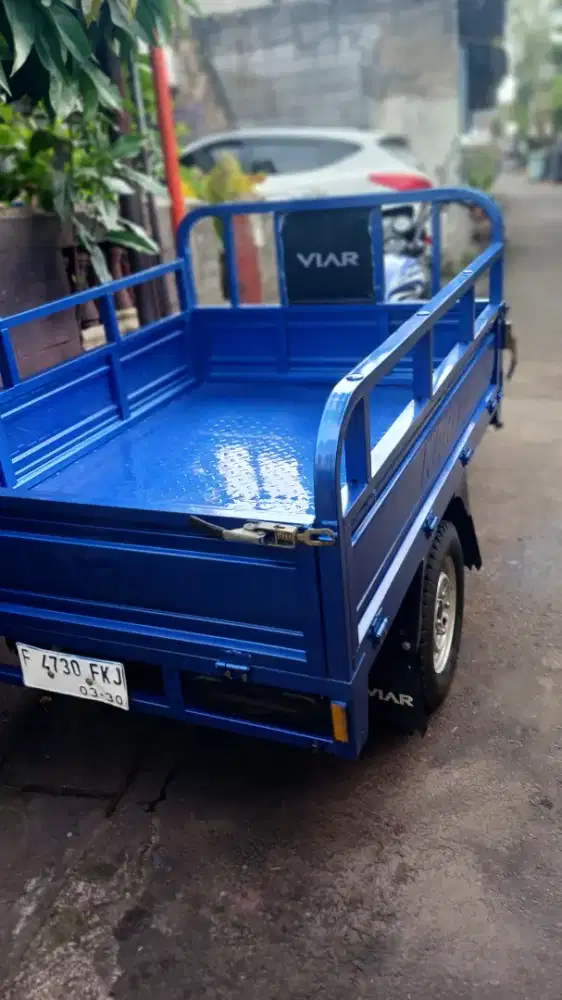 Viar 3 roda tahun 2025 warna biru Grace seperti baru