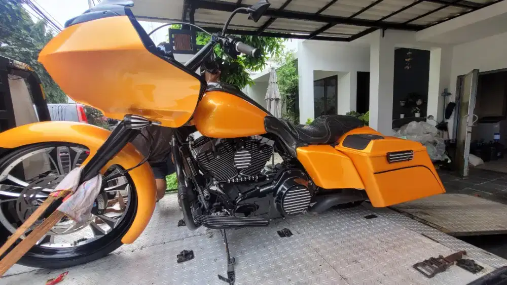 Harley Davidson Road Glide Custom 2013