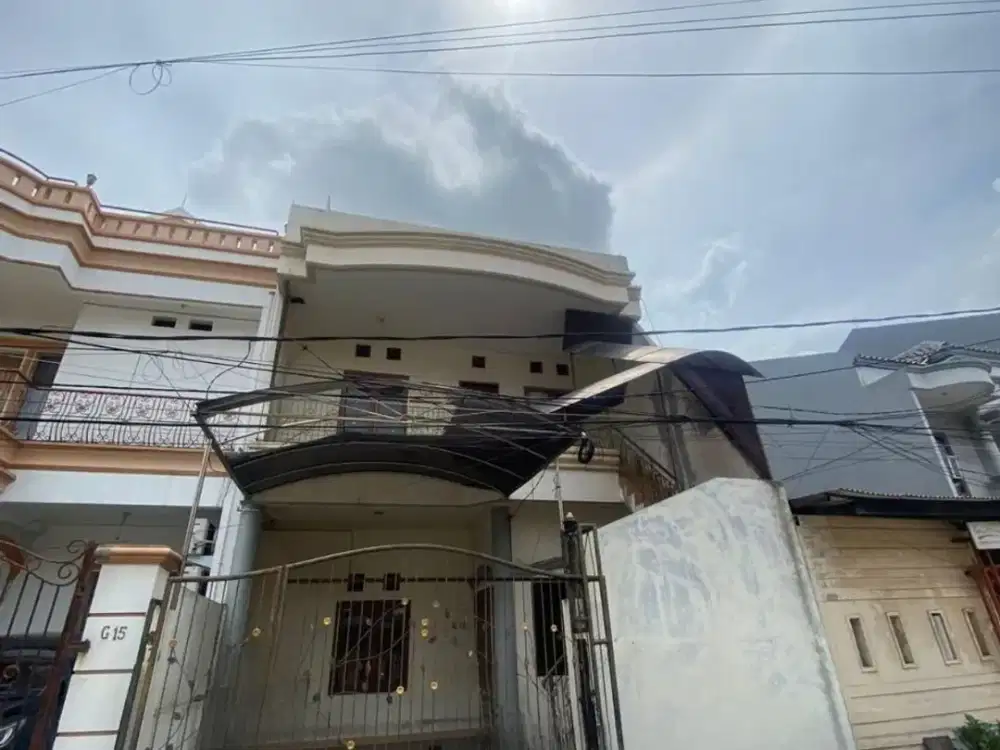 Murah !! DISEWAKAN RUMAH + KOST KOSTAN DI KELAPA GADING ADA 12 KAMAR 2 LANTAI