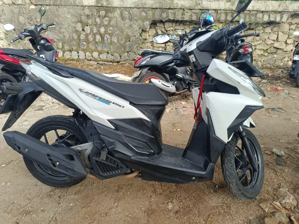 Honda vario 150 (2015) surat  lengkap dan pajak hidup panjang