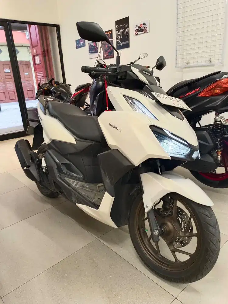 [Odo 6RB KM] New Honda Vario 160 Tipe ABS tahun 2025 warna Putih Doff