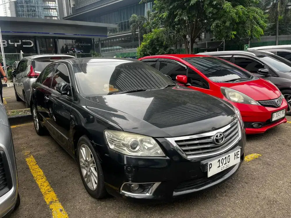 Jual Camry V 2010 Warna Hitam.