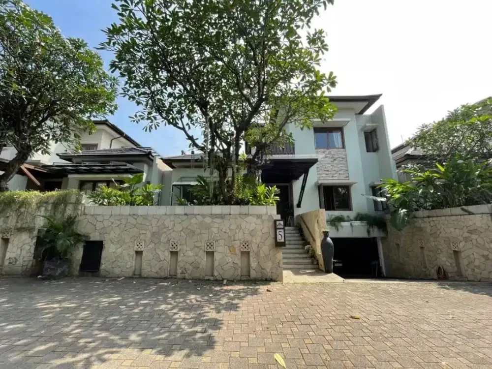 DiJual Rumah Bergaya Resort / Villa Di Pusat Kemang Jakarta Selatan