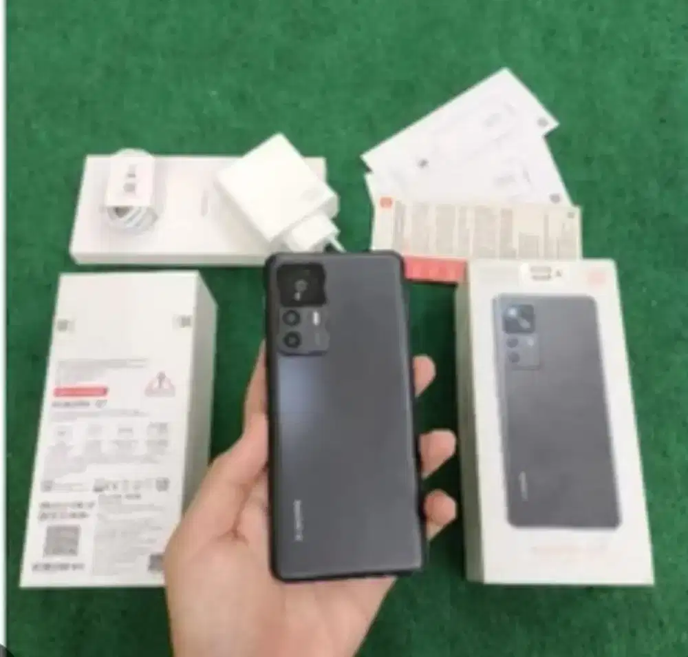 Murah hp xiaomi Mi 12T 5G 8/256 lkp, bs TT