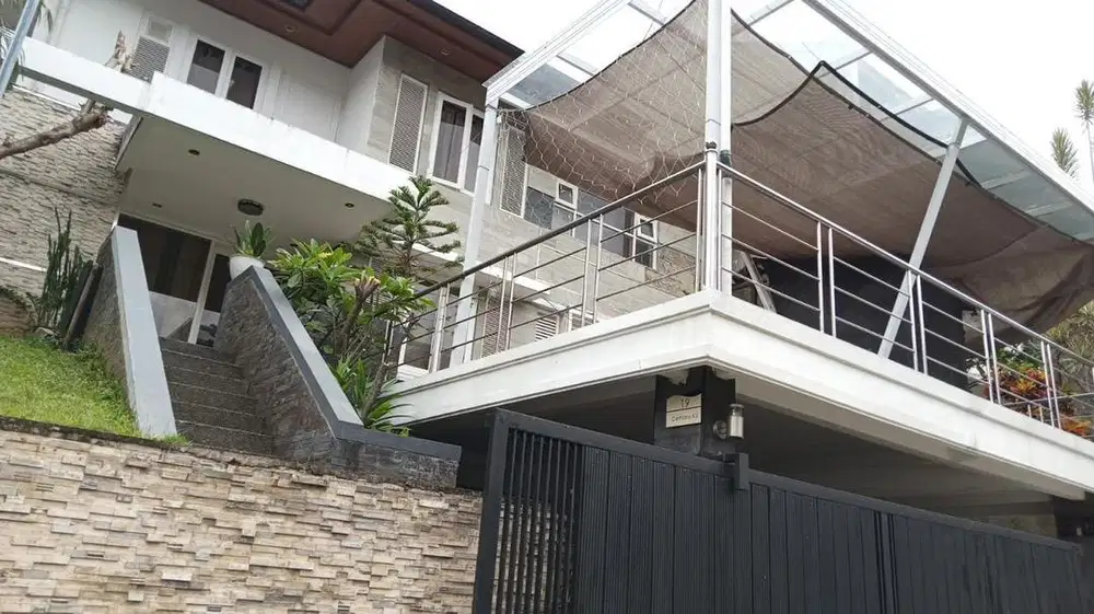 Rumah mewah elite di setraduta setra duta bandung