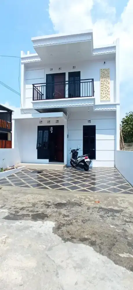 Rumah baru 2 lantai dijual murah