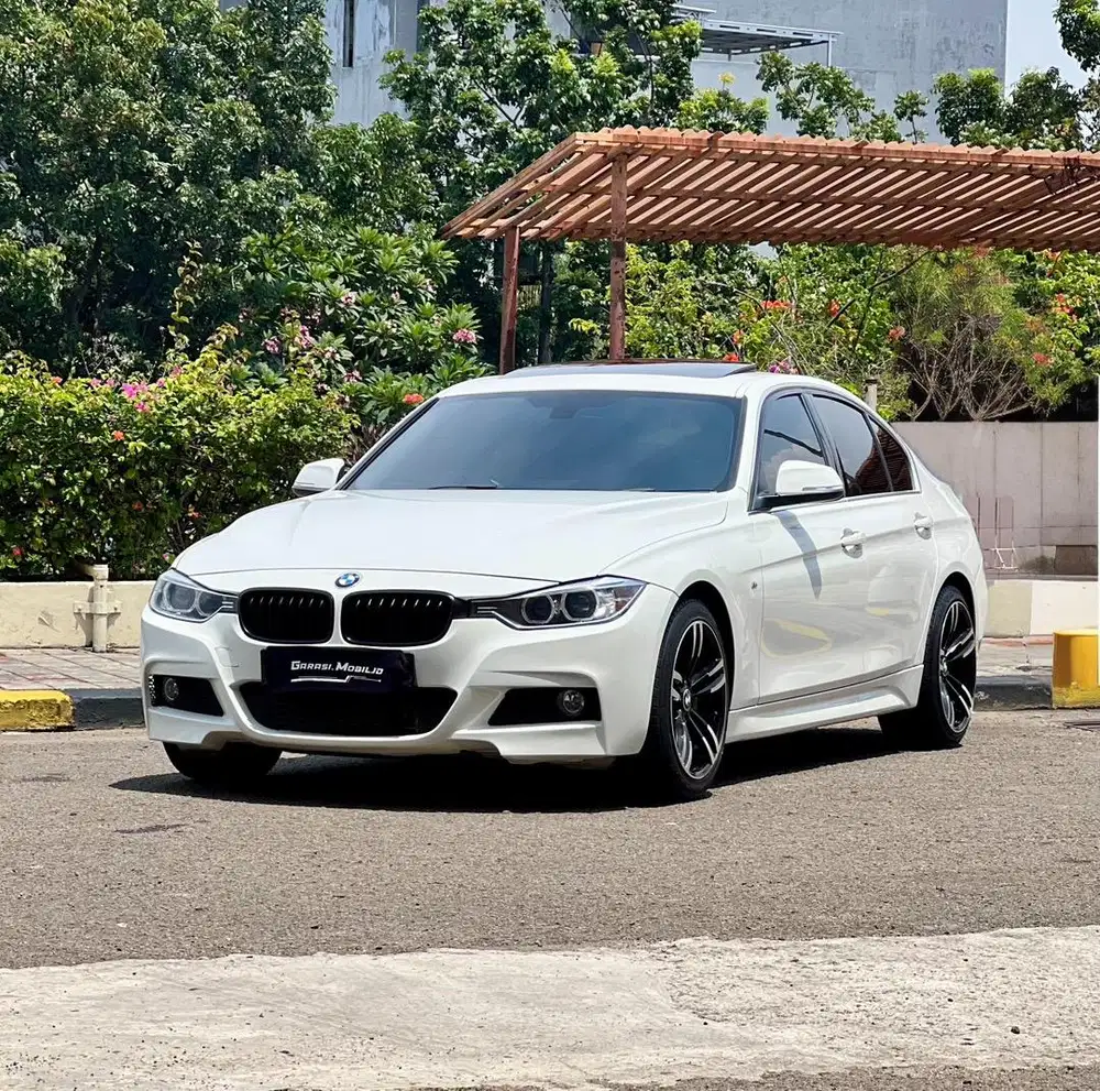 BMW 335i Luxury N55 F30 CBU 2012 / 2013 / Rare Item