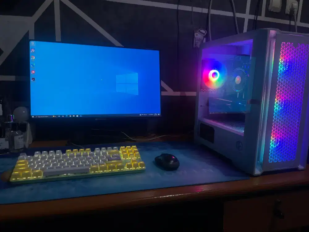 Fullset PC Monitor Gen 13f with VGA Monitor Asus Ram Jual cepat BU