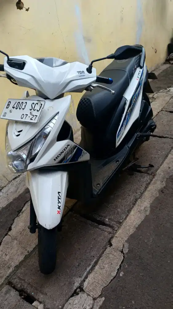 Honda Beat tahun 2015 mulus