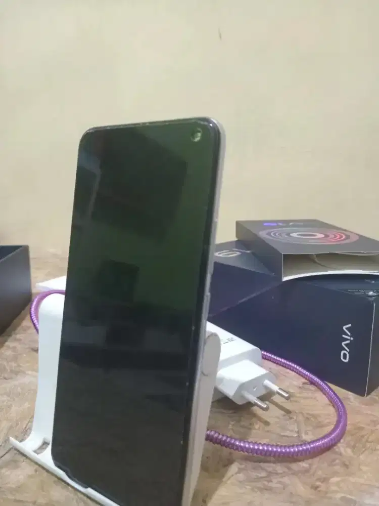 Vivo V19 ram 8+8/128 mulus lengkap no Minus